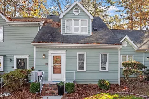 605 Oak Run Dr, Raleigh, NC 27606