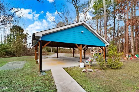 415 Barbour Rd, Smithfield, NC 27577 photo 4