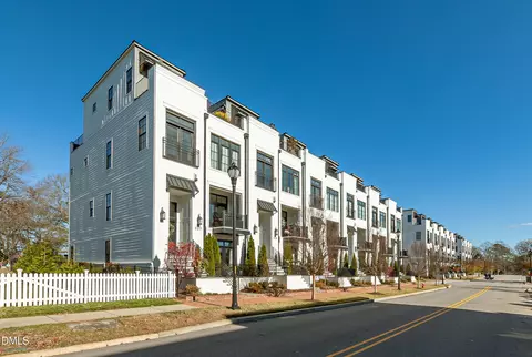 127 E Park St, Cary, NC 27511 photo 4