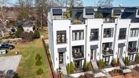 127 E Park St, Cary, NC 27511 photo 3