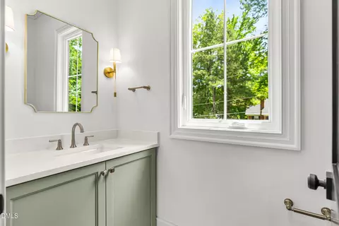 Bath - 4 Chantilly Pl, Durham, NC 27707 photo 1 of 8