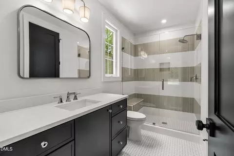 Bath - 4 Chantilly Pl, Durham, NC 27707 photo 8 of 8