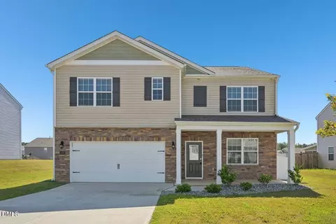 449 Blue Aspen Dr, Fuquay Varina, NC 27526