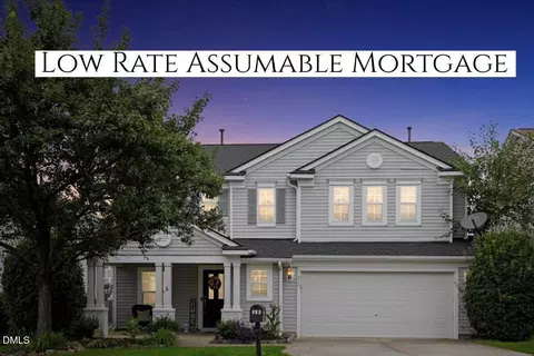 316 Edgecroft Way, Fuquay Varina, NC 27526