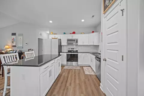 Kitchen - 126 Arrow Ln, Middlesex, NC 27557 photo 2 of 2