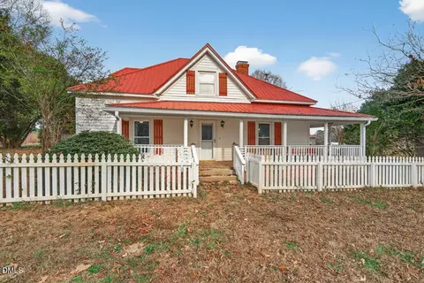 3744 Russell Rd, Graham, NC 27253