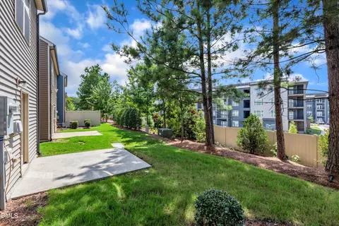 Exterior - 519 Brier Crossings Loop, Durham, NC 27703 photo 5 of 9