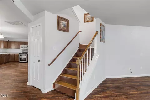Entry Way - 204 Hillview Dr, Durham, NC 27703 photo 2 of 4