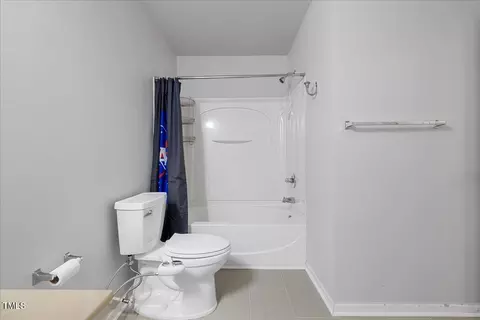 Bath - 204 Hillview Dr, Durham, NC 27703 photo 5 of 5