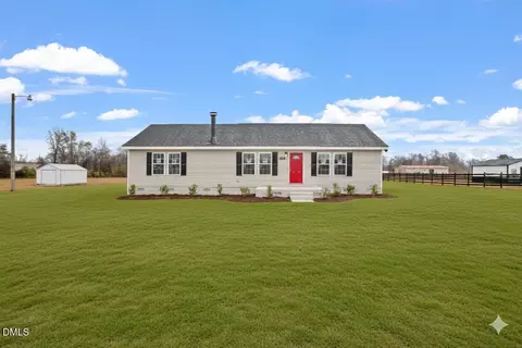 555 Lemont Dr, Raeford, NC 28376