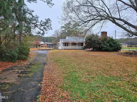 912 S Main St, Fuquay Varina, NC 27526