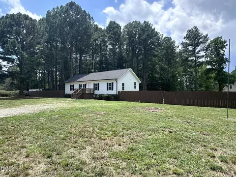 96 Vineyard Dr, Louisburg, NC 27549