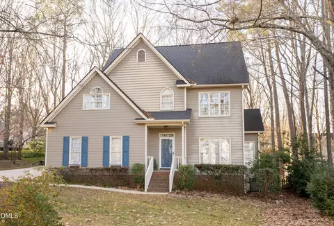207 Sleepy Creek Dr, Clayton, NC 27520
