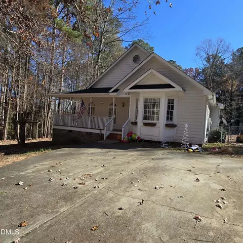 122 Buckskin Dr, Louisburg, NC 27549