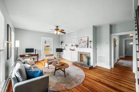 307 W Main St, Haw River, NC 27258