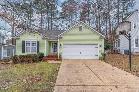 1009 Willow Ridge Dr, Knightdale, NC 27545