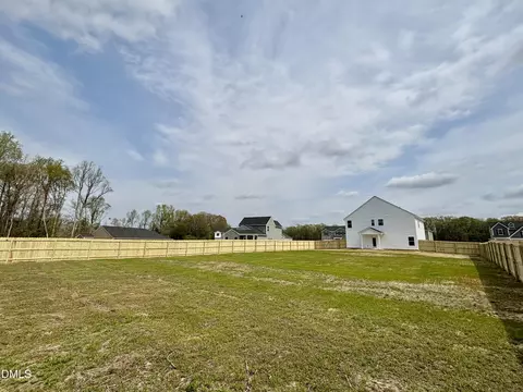 107 Rubyfield Ct, Fremont, NC 27830 photo 3