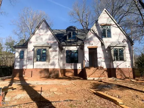 1105 Kingwood Dr, Raleigh, NC 27609