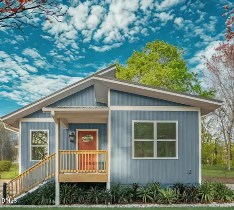 606 W Lee St, Mebane, NC 27302