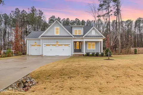 218 Prince Place Dr, Fuquay Varina, NC 27526