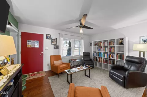 Living - 562 Pierce Rd, Garner, NC 27529 photo 2 of 4