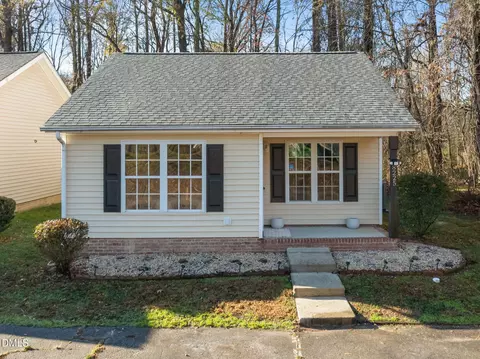 8225 Merriweather Cir, Raleigh, NC 27616