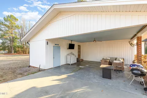 200 Hermitage Ln, Mount Olive, NC 28365 photo 5