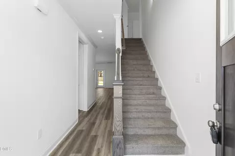 Entry Way - 152 N Rabbit Run Dr, Smithfield, NC 27577 photo 2 of 5