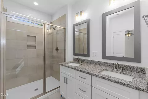 Bath - 152 N Rabbit Run Dr, Smithfield, NC 27577 photo 1 of 4