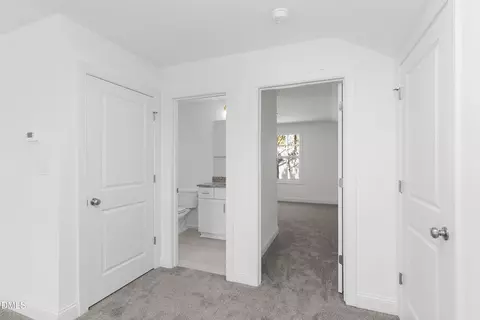 Entry Way - 152 N Rabbit Run Dr, Smithfield, NC 27577 photo 5 of 5