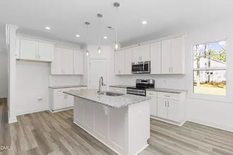 Kitchen - 152 N Rabbit Run Dr, Smithfield, NC 27577 photo 1 of 4