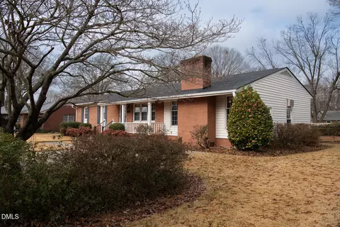 2421 Lacy St, Burlington, NC 27215