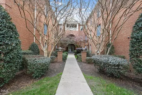 432 W Barbee Chapel Rd #432, Chapel Hill, NC 27517