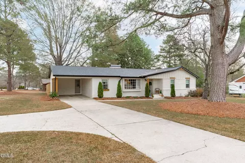 752 N Willow St, Angier, NC 27501