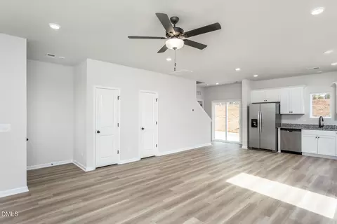 18 Neuse Hollow Ct, Clayton, NC 27527