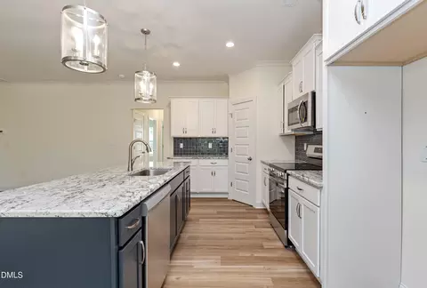 Kitchen - 180 N Rabbit Run Dr, Smithfield, NC 27577 photo 3 of 4
