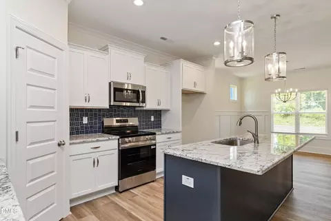 Kitchen - 180 N Rabbit Run Dr, Smithfield, NC 27577 photo 2 of 4