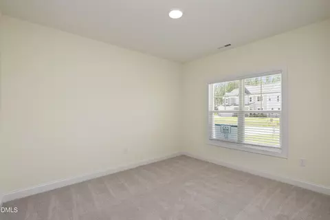 Bedroom - 180 N Rabbit Run Dr, Smithfield, NC 27577 photo 4 of 7