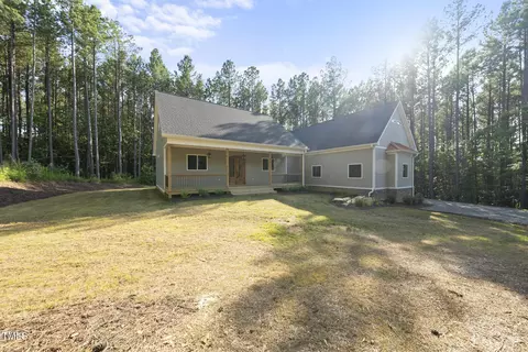 352 Anneliis Ln, Siler City, NC 27344