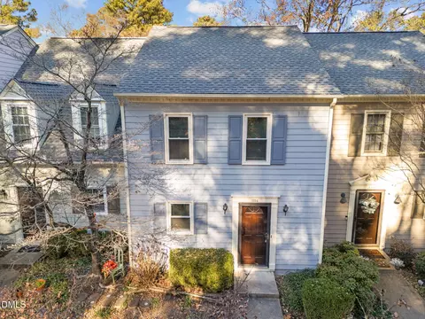 1524 Township Cir, Raleigh, NC 27609