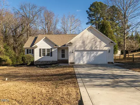118 Random Ln, Burlington, NC 27215