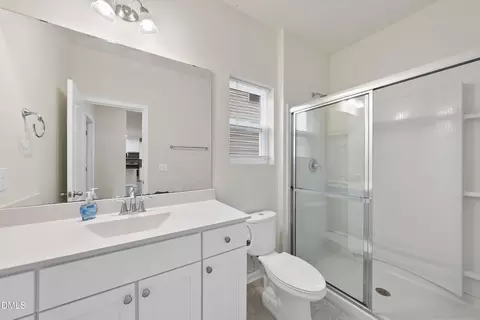 Bath - 905 Lippincott Rd, Durham, NC 27703 photo 1 of 4