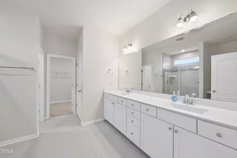 Entry Way - 905 Lippincott Rd, Durham, NC 27703 photo 3 of 3
