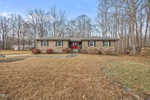 1625 Robinhood Dr, Burlington, NC 27217