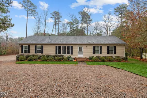 112 Cattle Dr, Sanford, NC 27332
