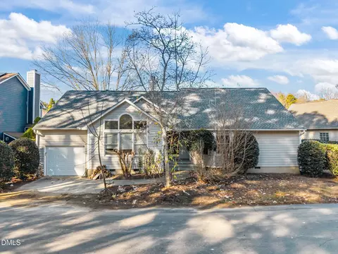 105 Riverbirch Pt, Carrboro, NC 27510