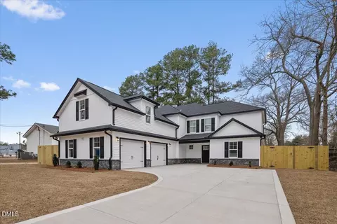 125 Crawford St, Raeford, NC 28376