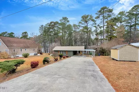 950 Cedar Cove Rd, Henderson, NC 27537