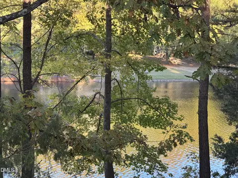 136 Lake Hollow Cir, Cary, NC 27513