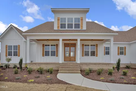 3180 Oakridge River Rd, Fuquay Varina, NC 27526